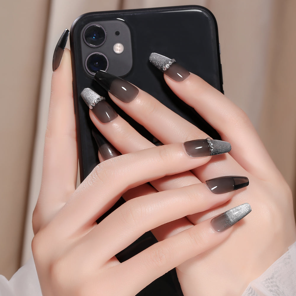 Fake Nail Patches Hand Wearing Art