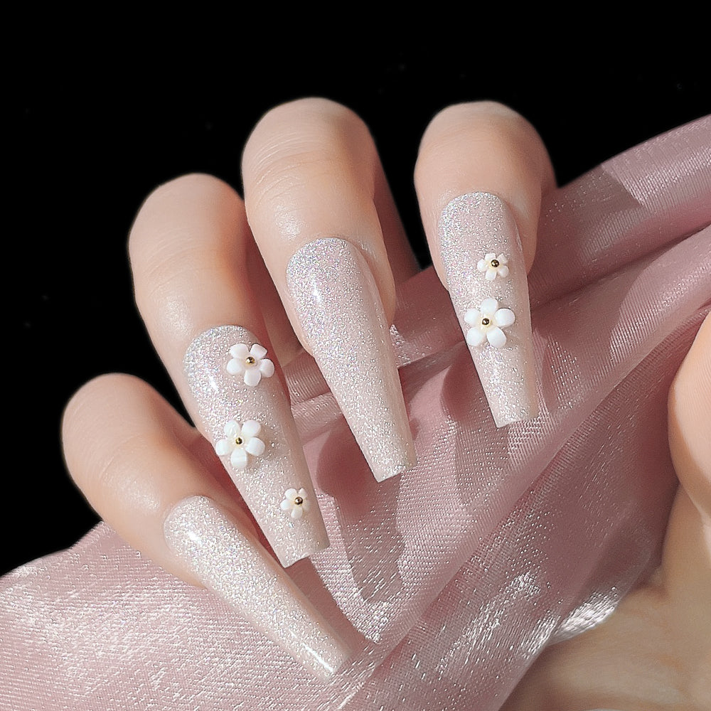 Fake Nail Patches Hand Wearing Art