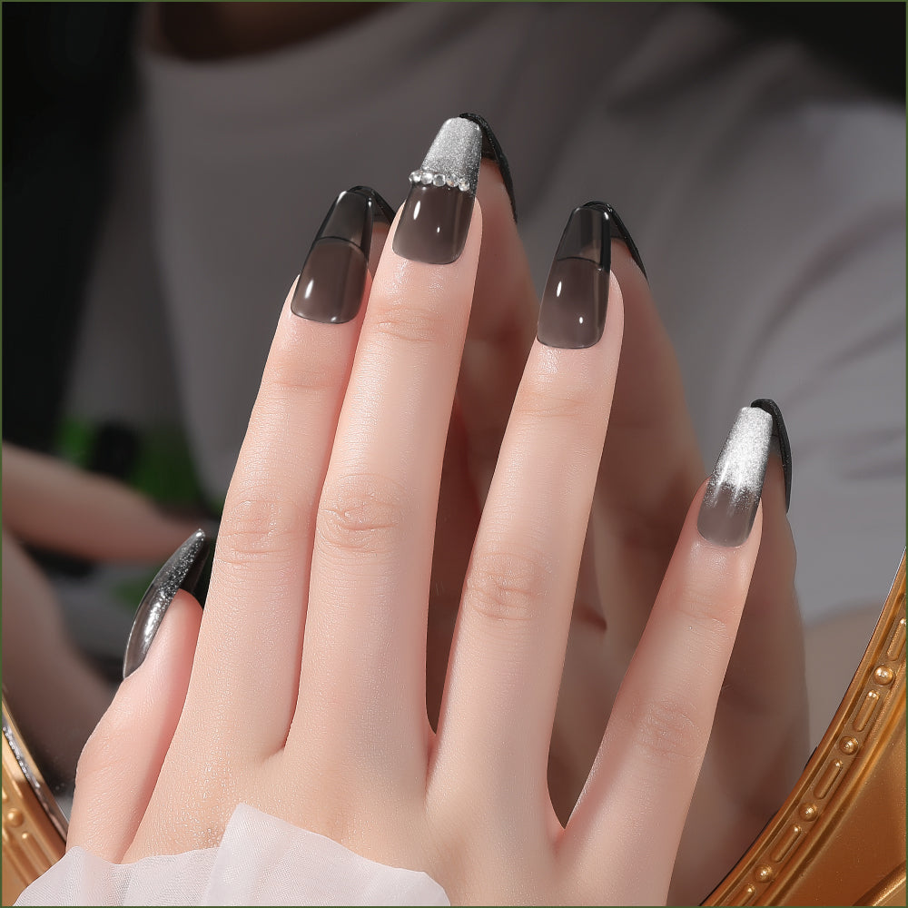 Fake Nail Patches Hand Wearing Art