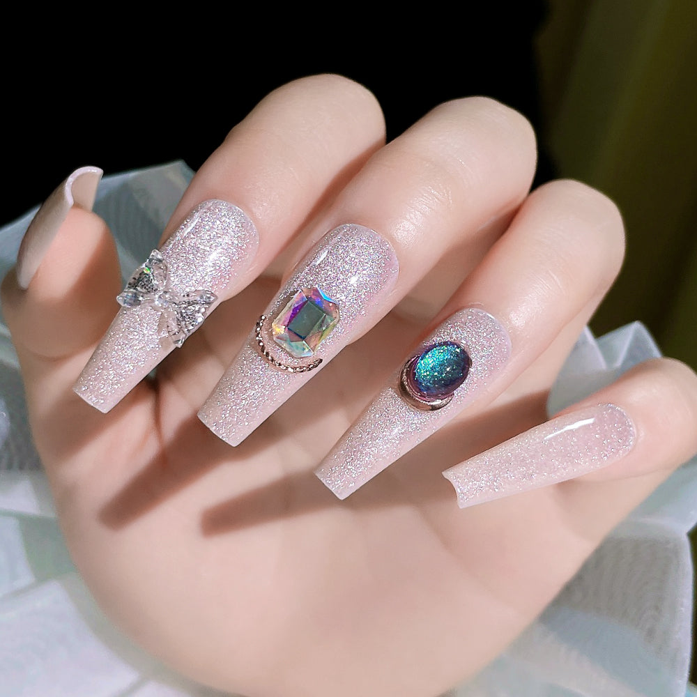 Fake Nail Patches Hand Wearing Art