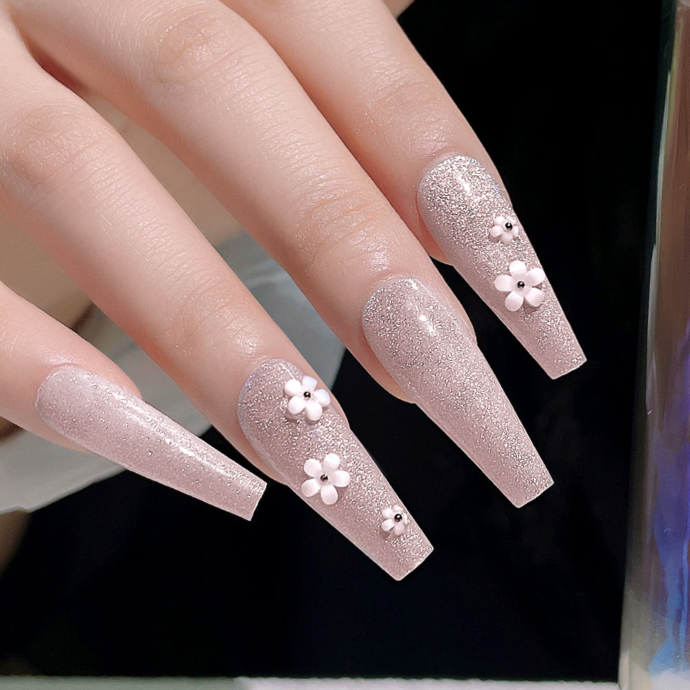 Fake Nail Patches Hand Wearing Art